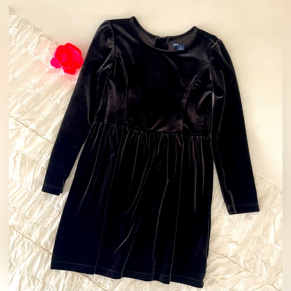 EUC velvet dress black size 8